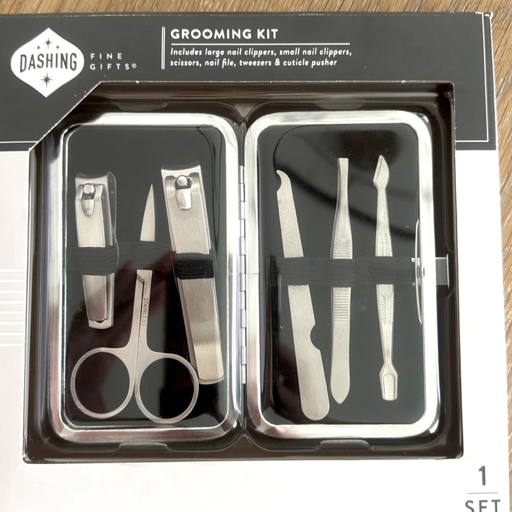 Grooming kit
